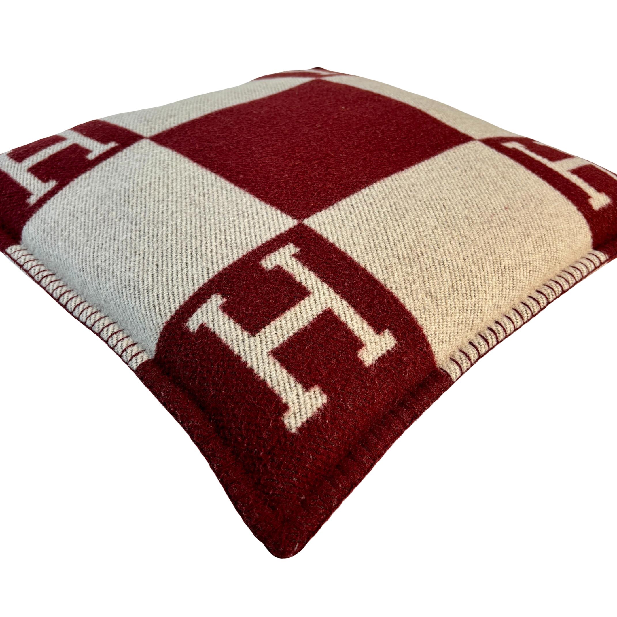 Hermès Avalon PM Pillow Red