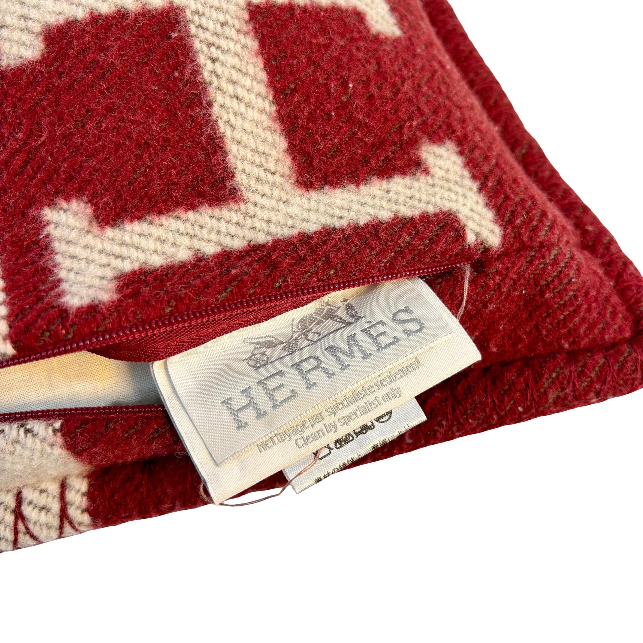 Hermès Avalon PM Pillow Red