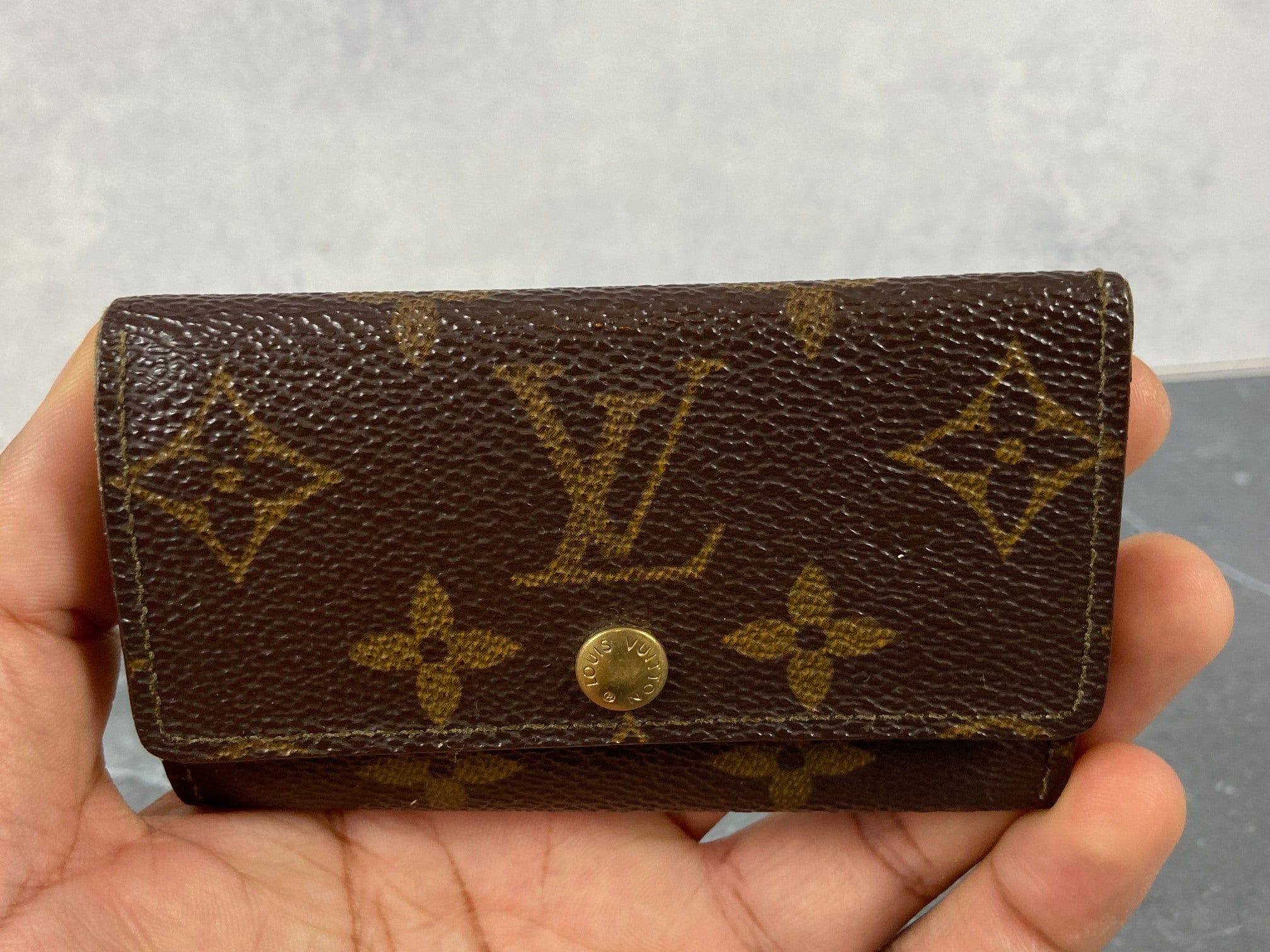 Louis Vuitton 6 Key Holder Monogram Canvas