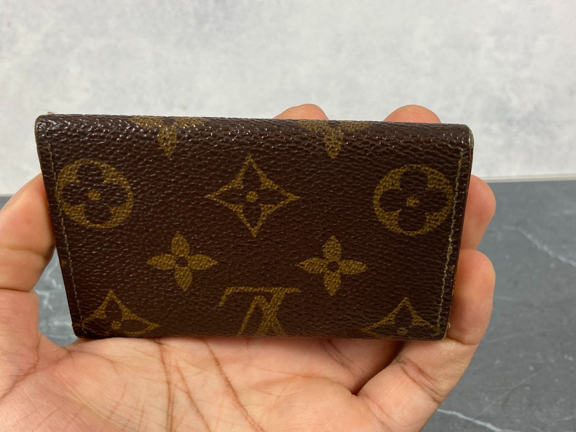 Louis Vuitton 6 Key Holder Monogram Canvas