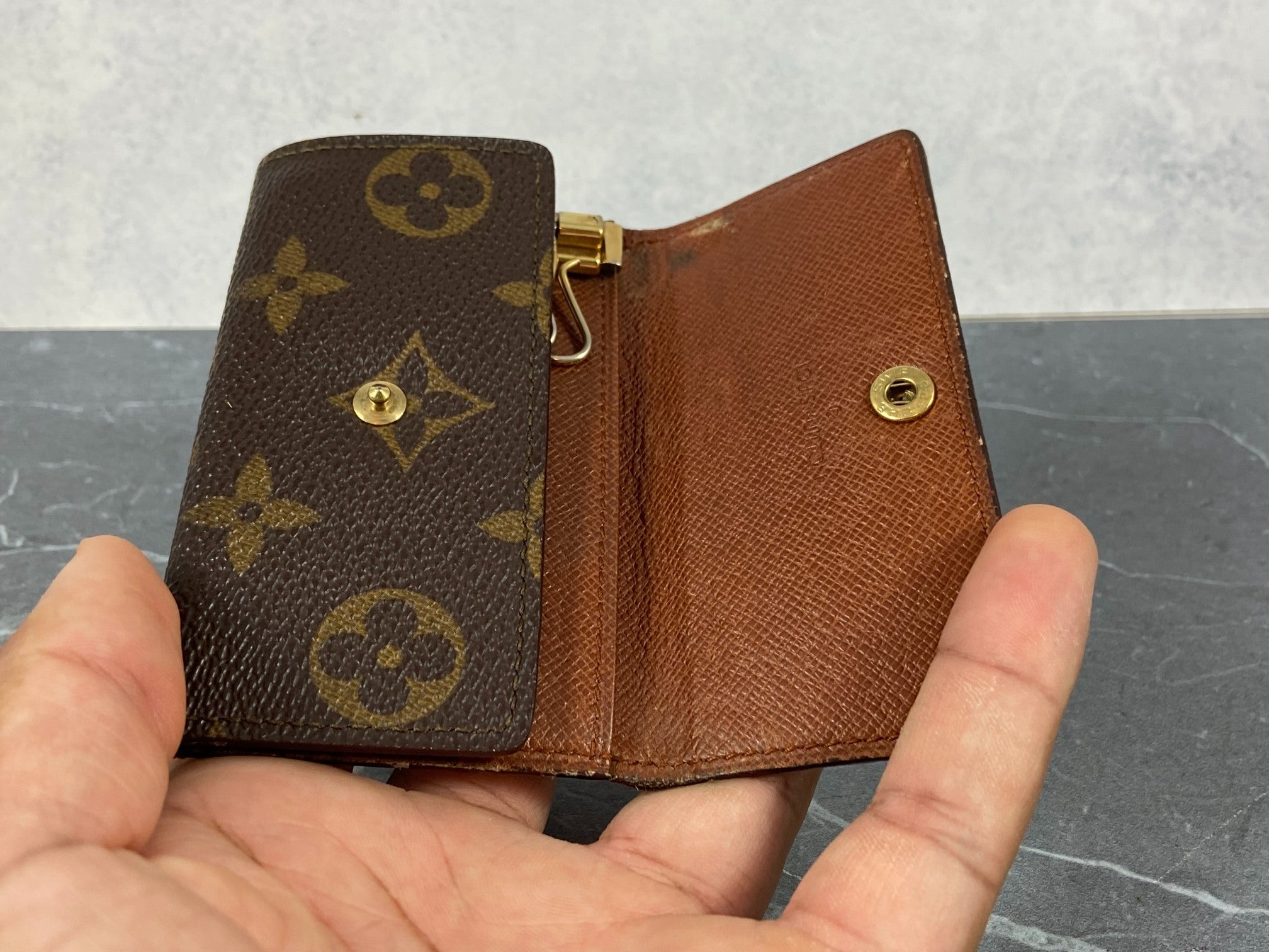 Louis Vuitton 6 Key Holder Monogram Canvas