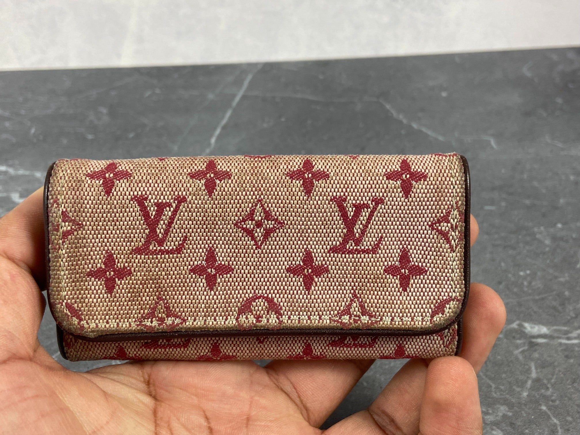 Louis Vuitton 4 Key Holder Cherry Mini Lin Monogram