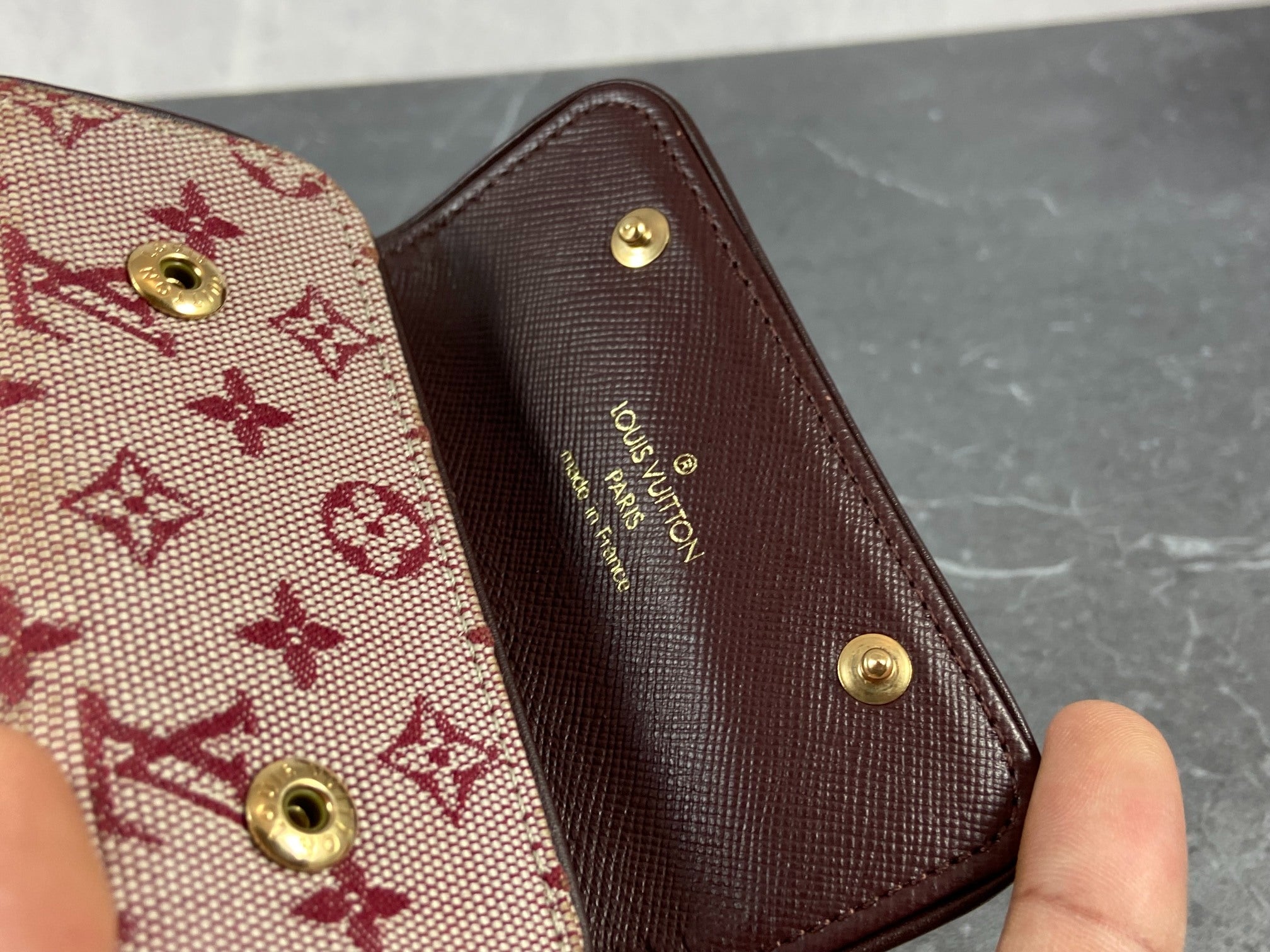 Louis Vuitton 4 Key Holder Cherry Mini Lin Monogram