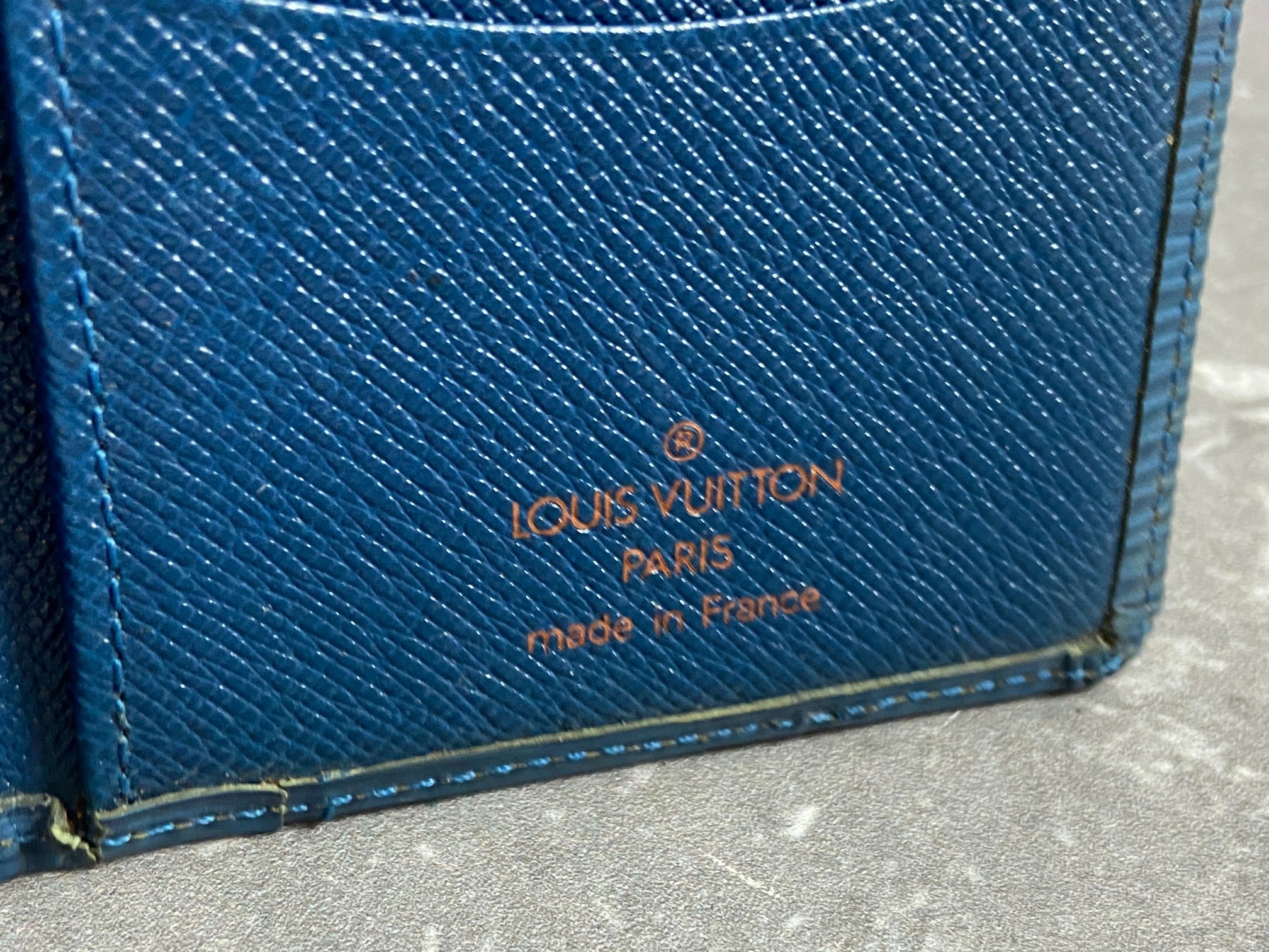 Louis Vuitton Bifold Card Case Blue Epi Leather