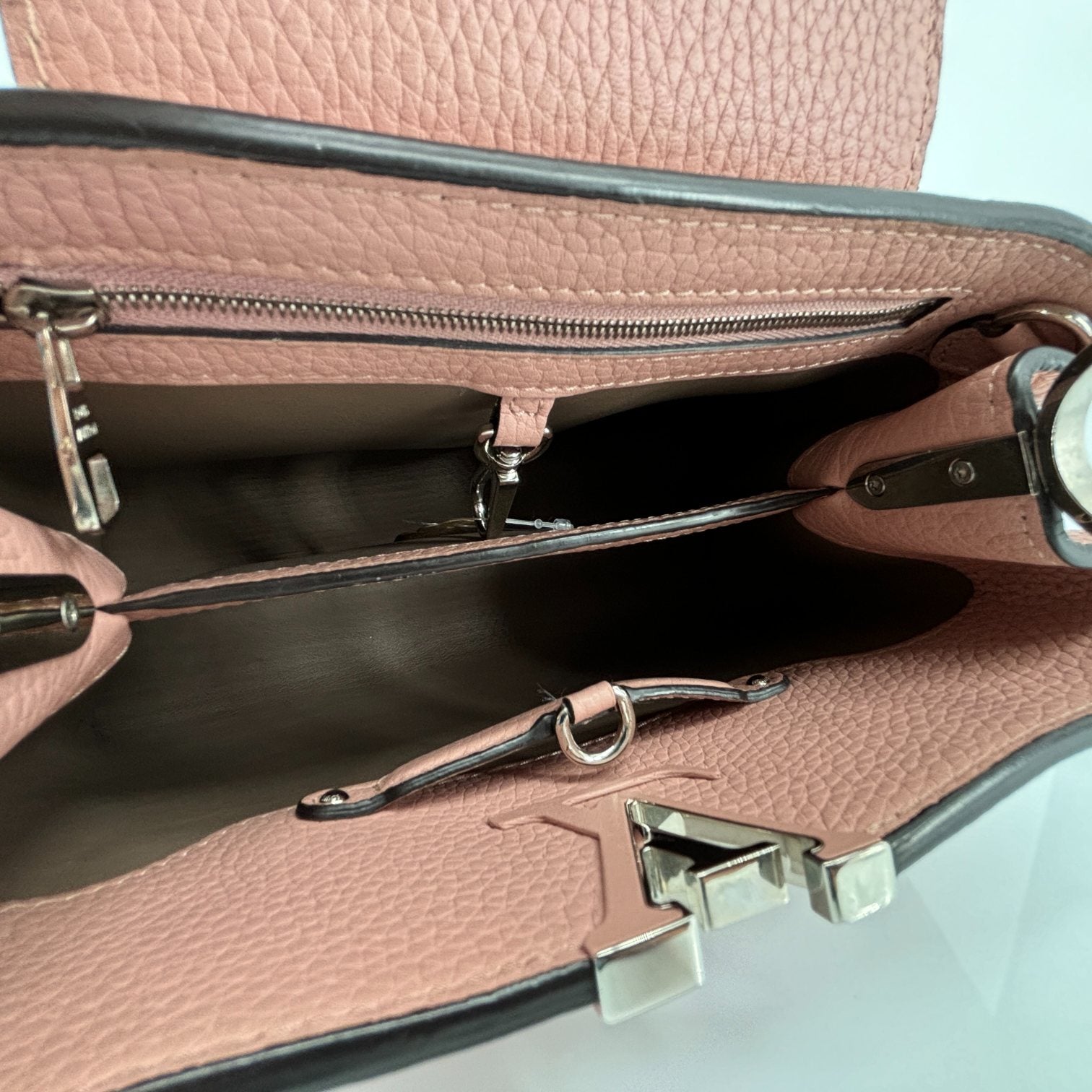 Louis Vuitton Capucines BB Rose Leather