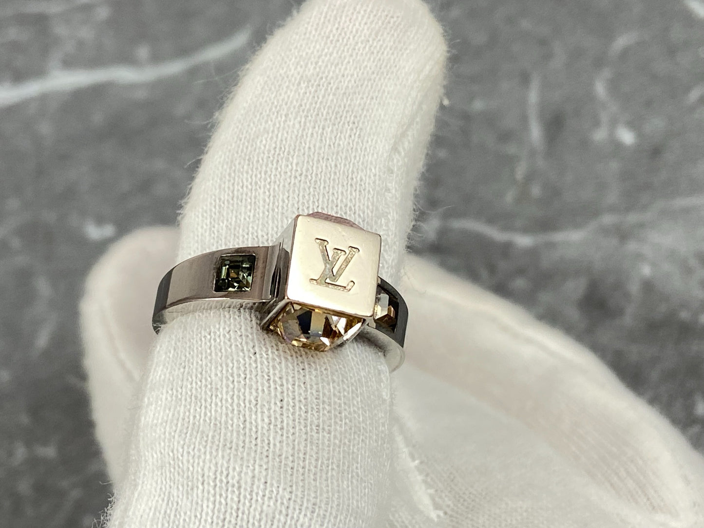 Louis Vuitton Gamble Ring Silver-Tone