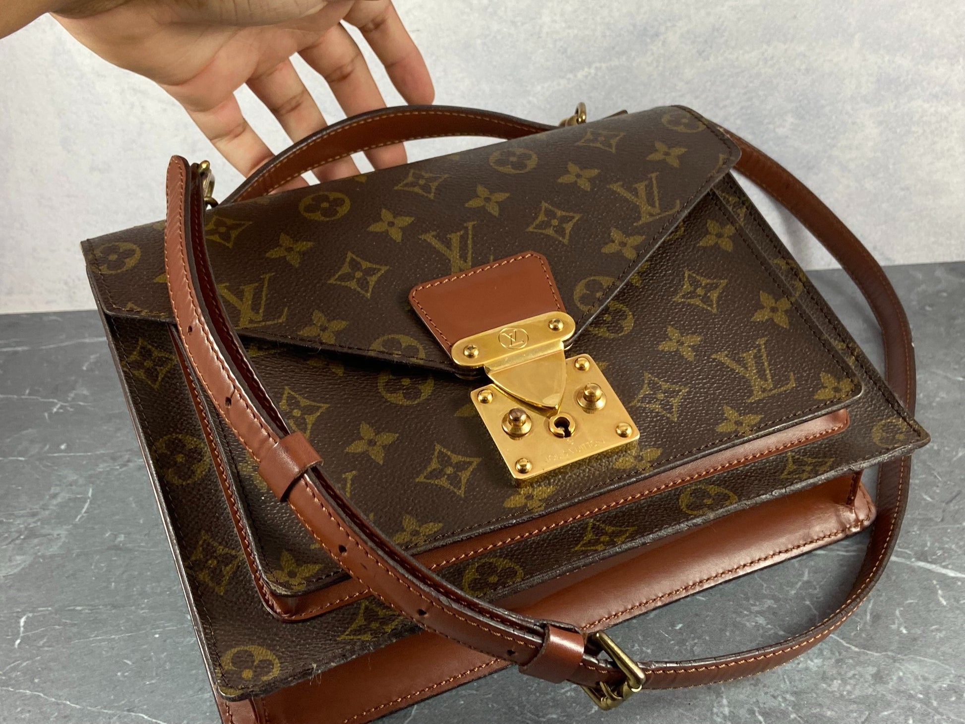 Louis Vuitton Monceau 26 Monogram Canvas