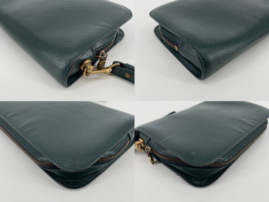 Louis Vuitton Baikal Clutch Epicea Green Taiga Leather