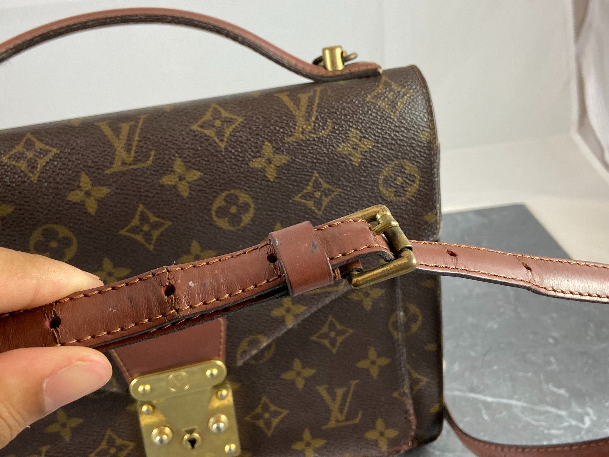 Louis Vuitton Monceau 28 Monogram Canvas