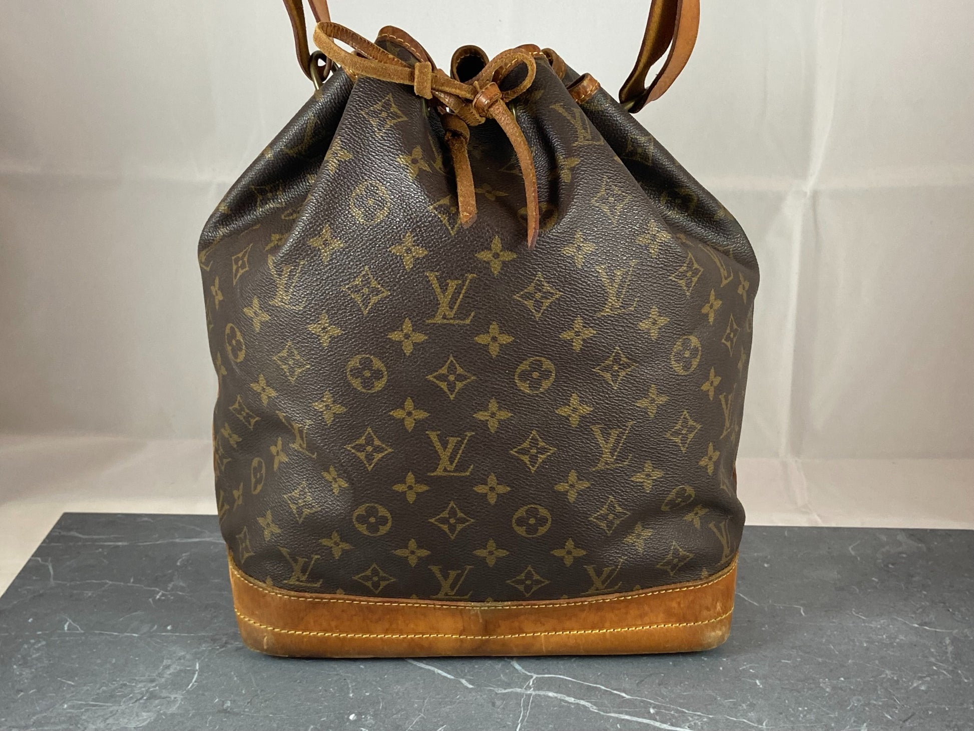 Louis Vuitton Sac Noe 26 years old  Bags, Vintage bags, Noe louis vuitton