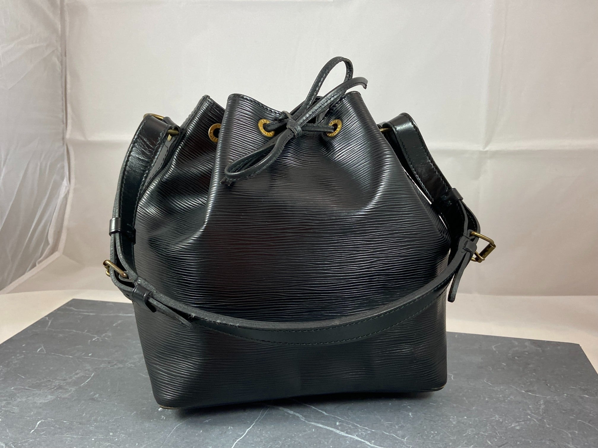 Louis Vuitton Sac Noé Petit Black Epi Leather