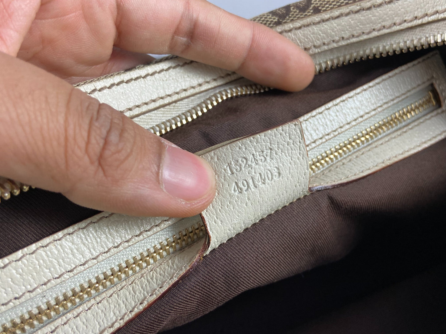 Gucci Charmy Hand Bag Beige GG Monogram