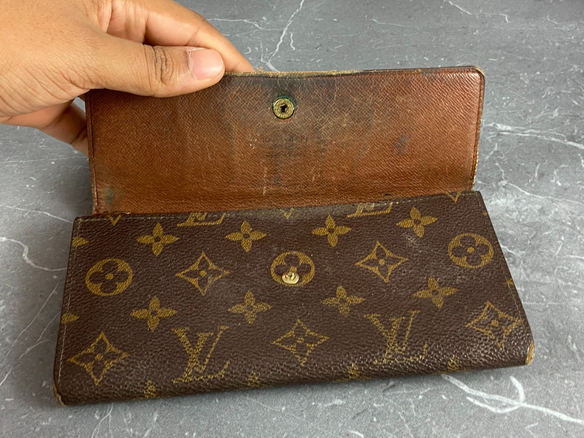 Louis Vuitton Sarah Wallet Monogram Canvas