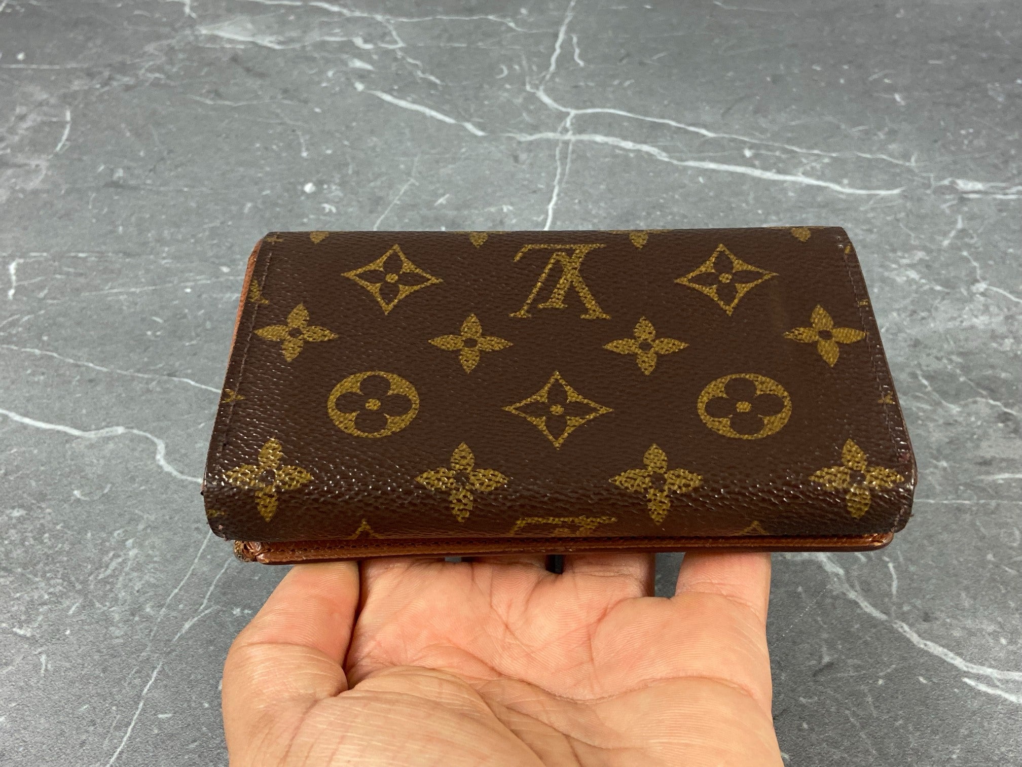 Louis Vuitton Porte-Monnaie Tresor Monogram Canvas