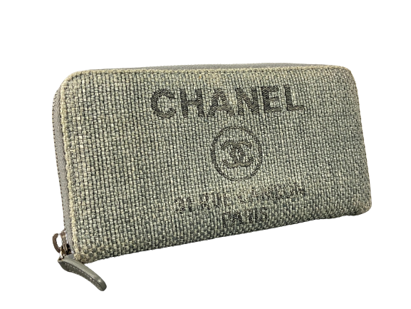 Chanel Deauville Zippy Wallet Black