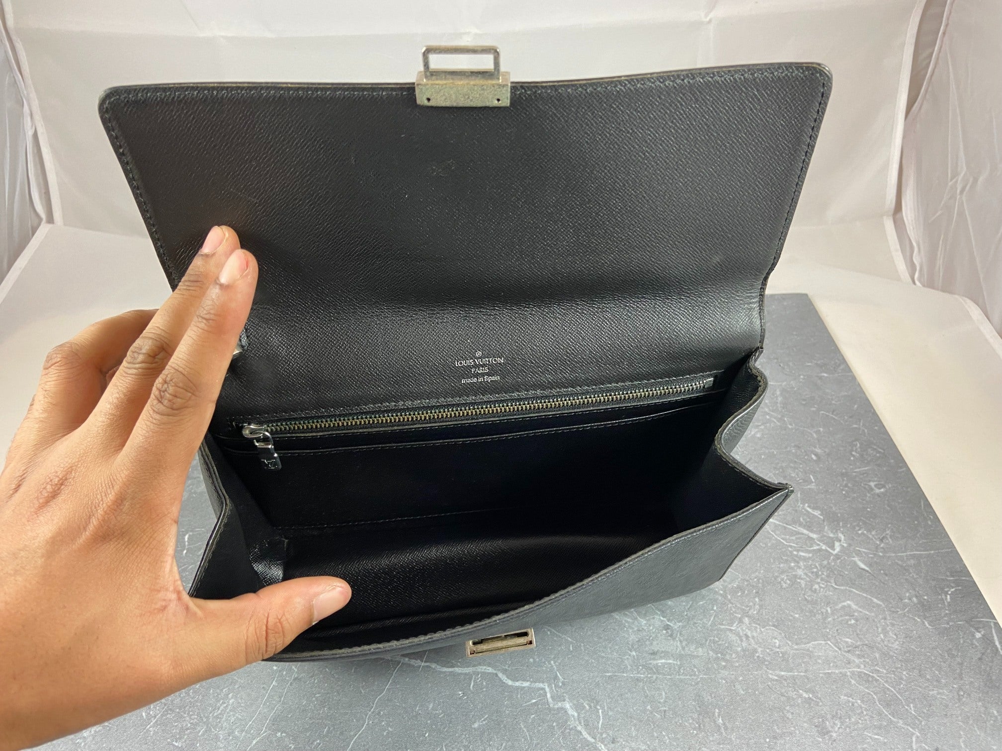 Louis Vuitton Selenga Clutch Black Taiga Leather