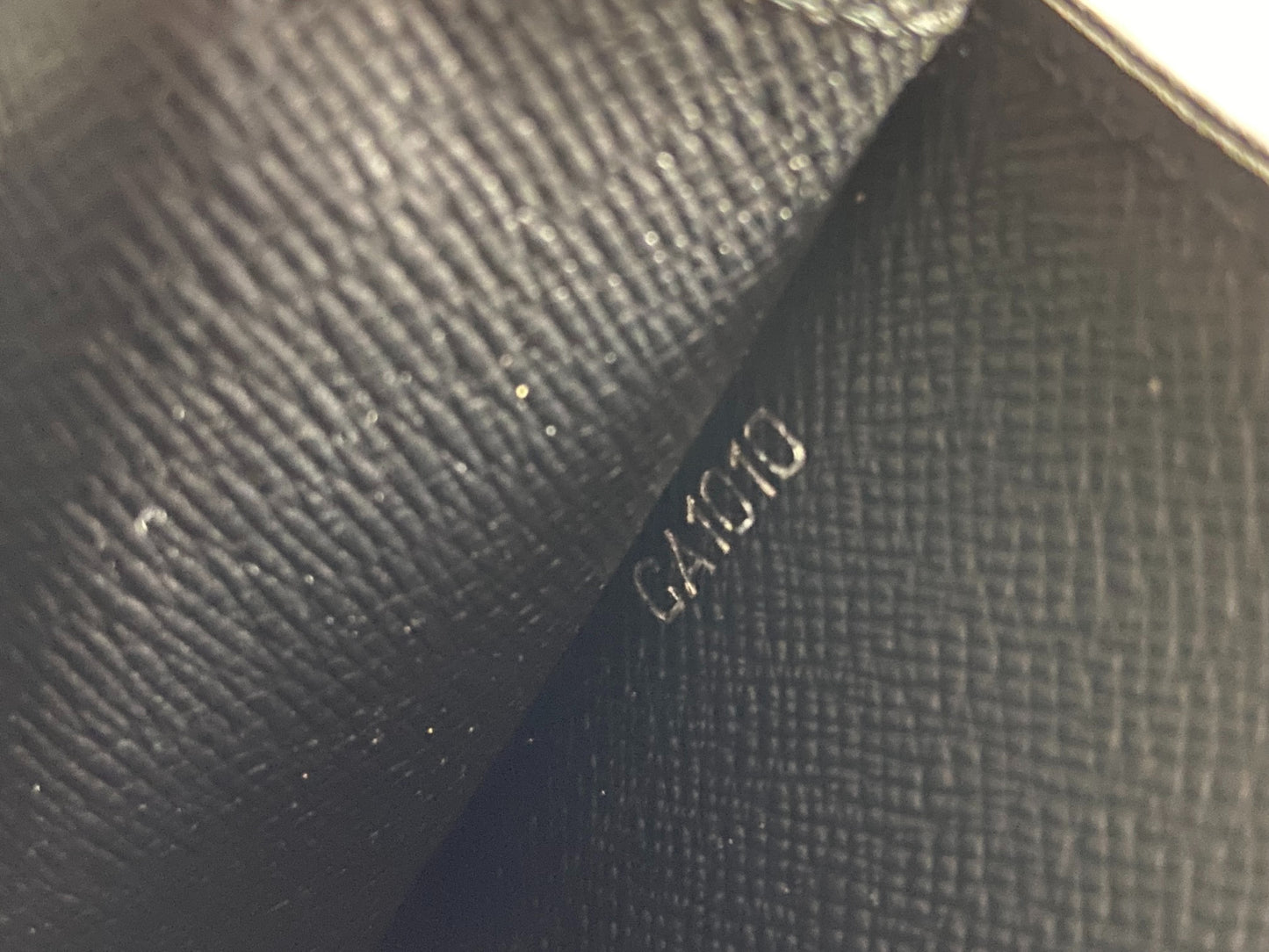 Louis Vuitton Selenga Clutch Black Taiga Leather
