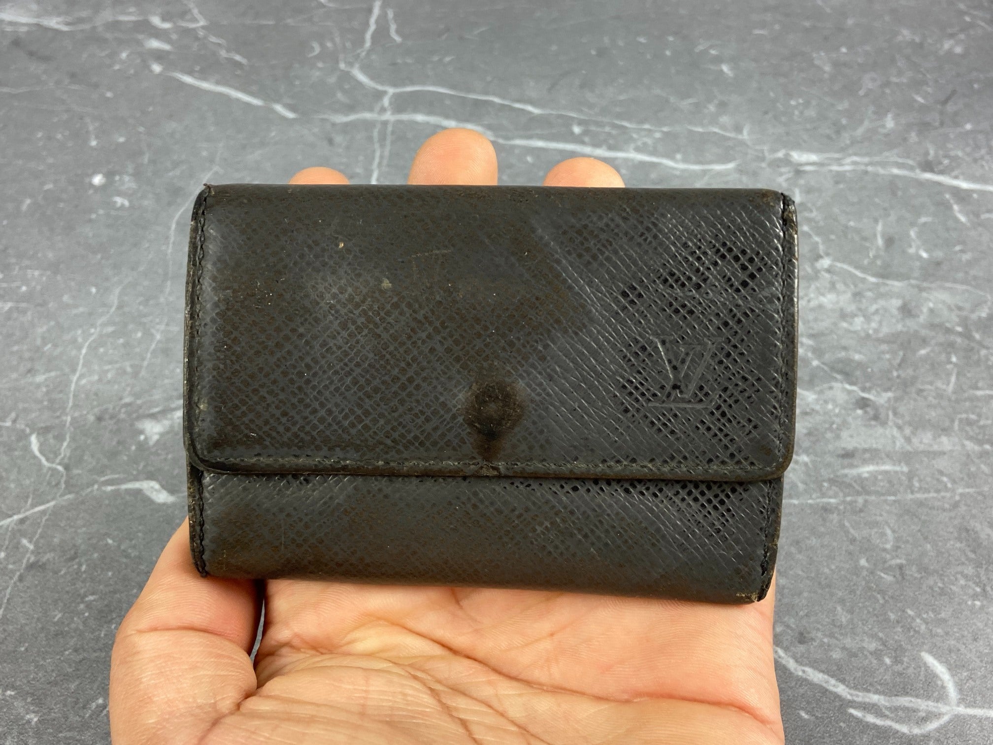 Louis Vuitton 6 Key Holder Black Taiga Leather