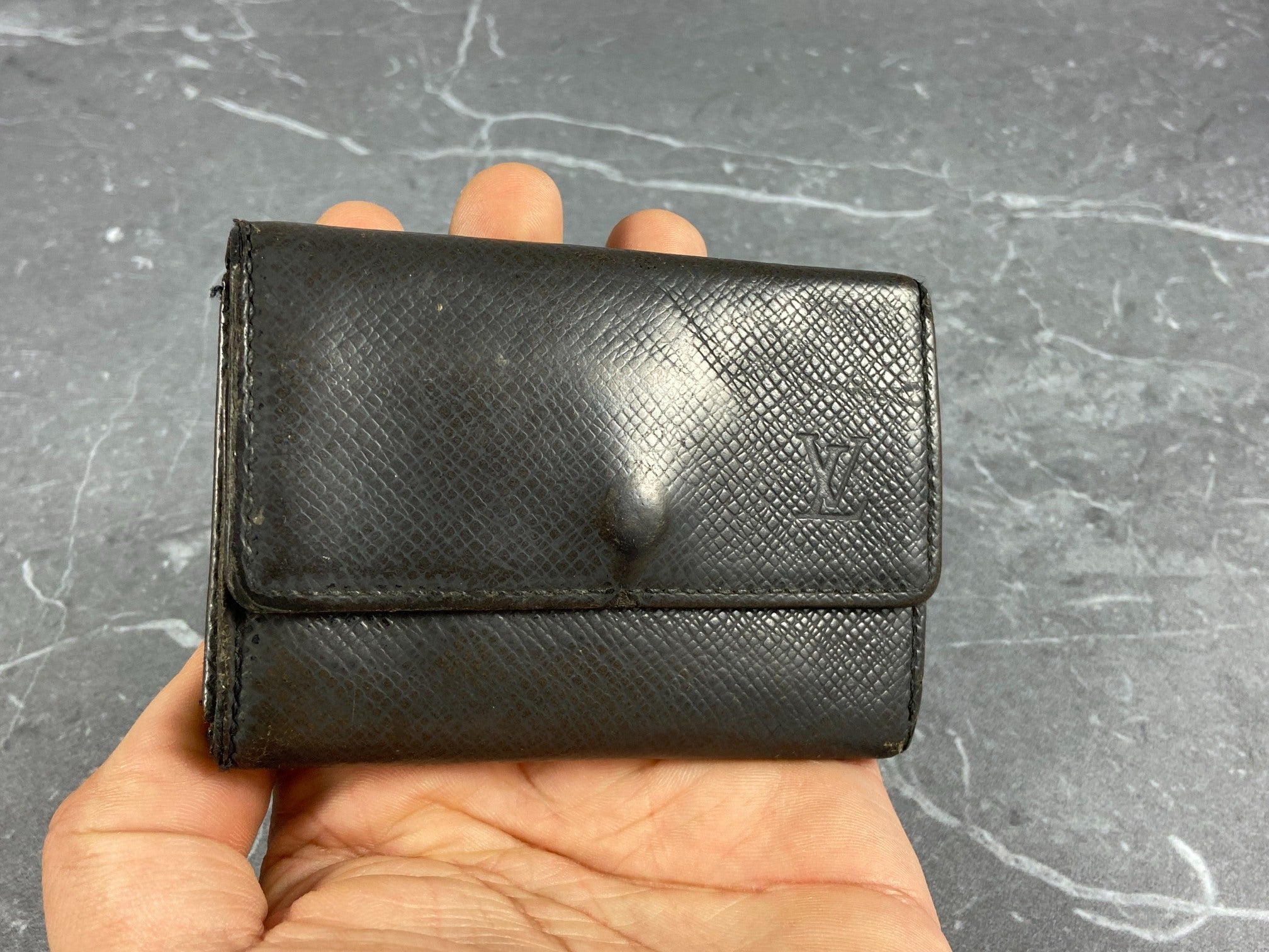 Louis Vuitton 6 Key Holder Black Taiga Leather