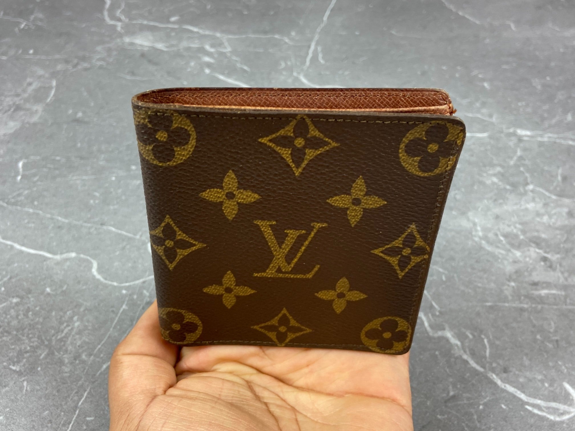 Louis Vuitton Porte-Billets 6 Card Wallet Monogram Canvas