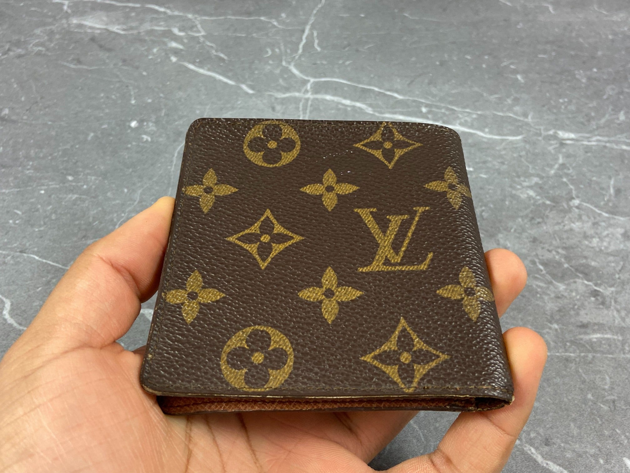 Louis Vuitton Porte-Billets 6 Card Wallet Monogram Canvas