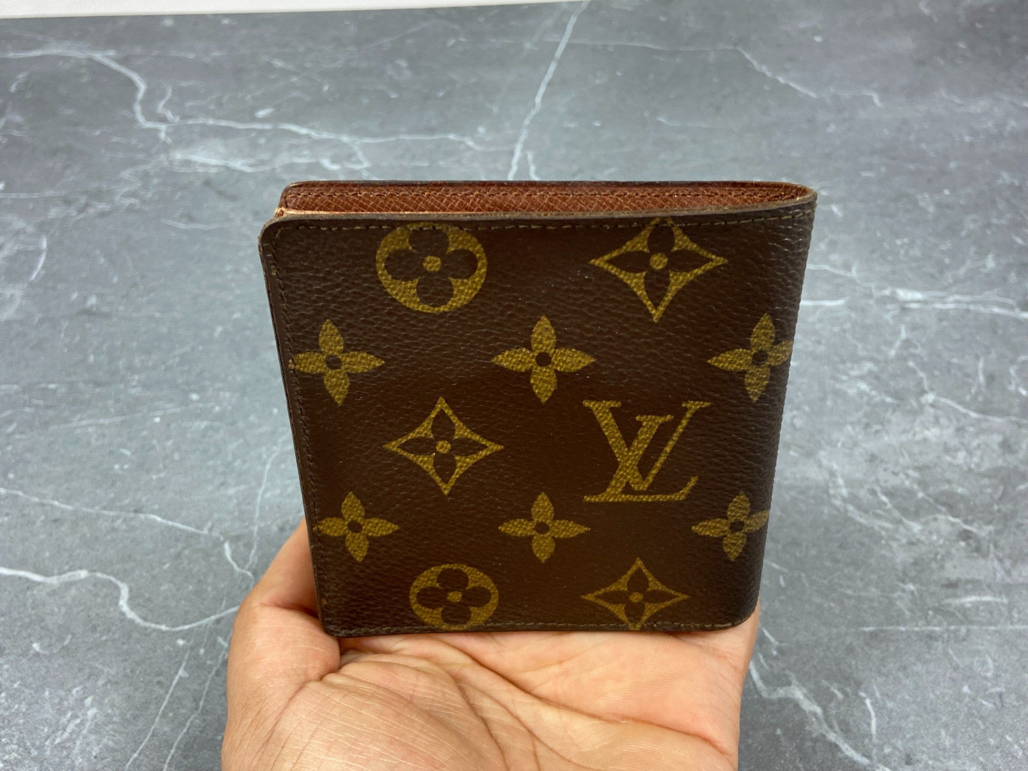 Louis Vuitton Porte-Billets 6 Card Wallet Monogram Canvas