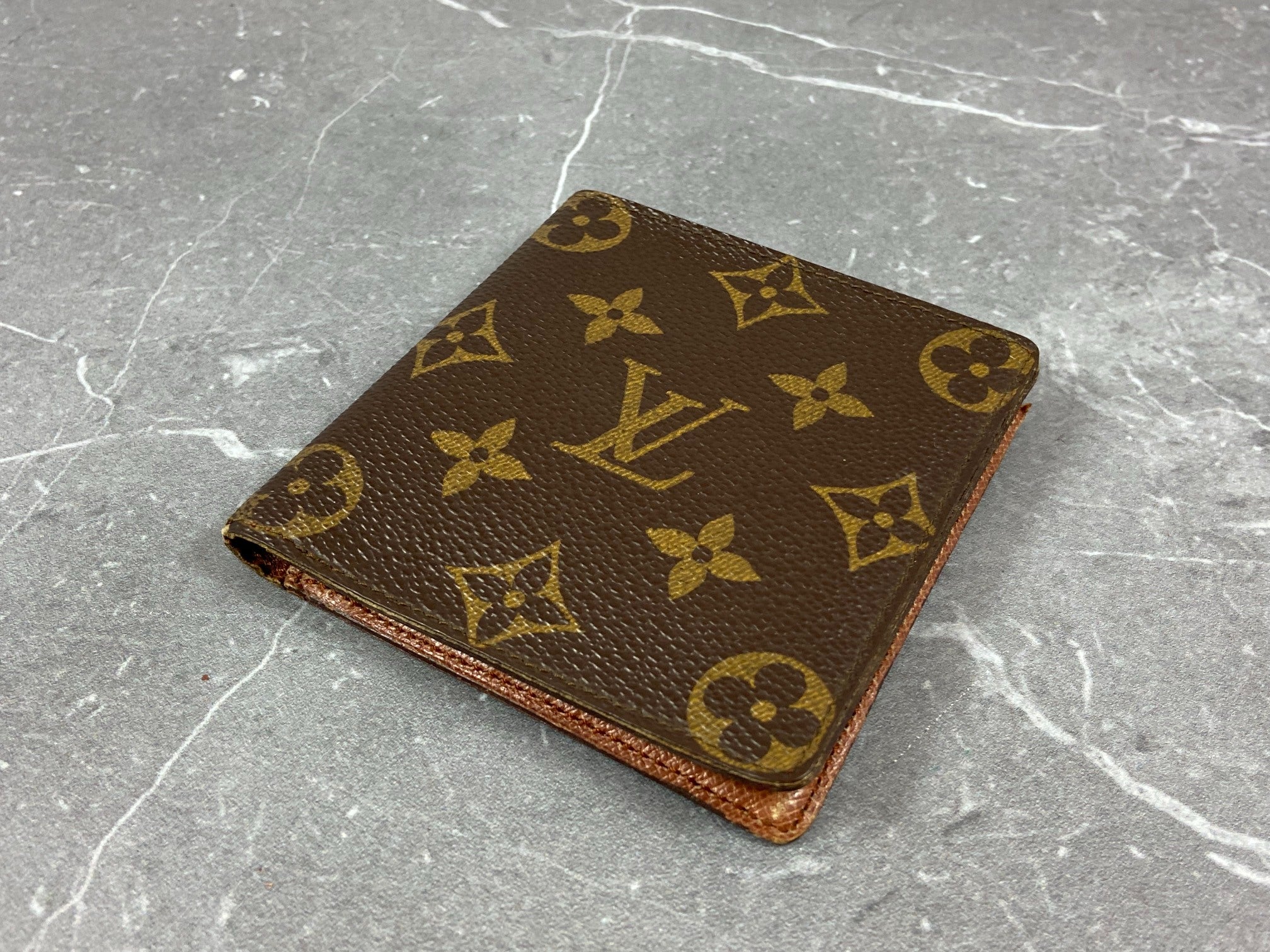 Louis Vuitton Porte-Billets 6 Card Wallet Monogram Canvas