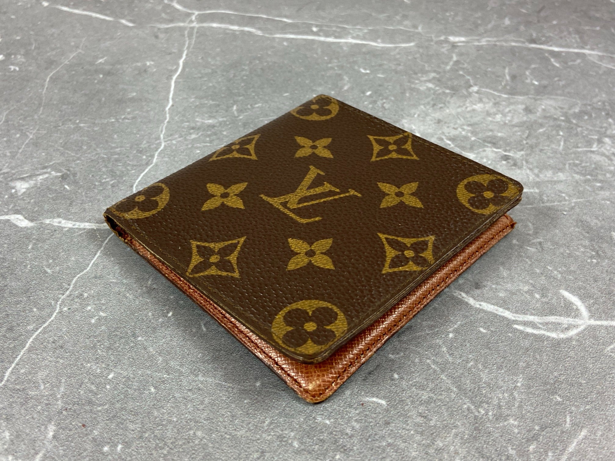 Louis Vuitton Porte-Billets 6 Card Wallet Monogram Canvas