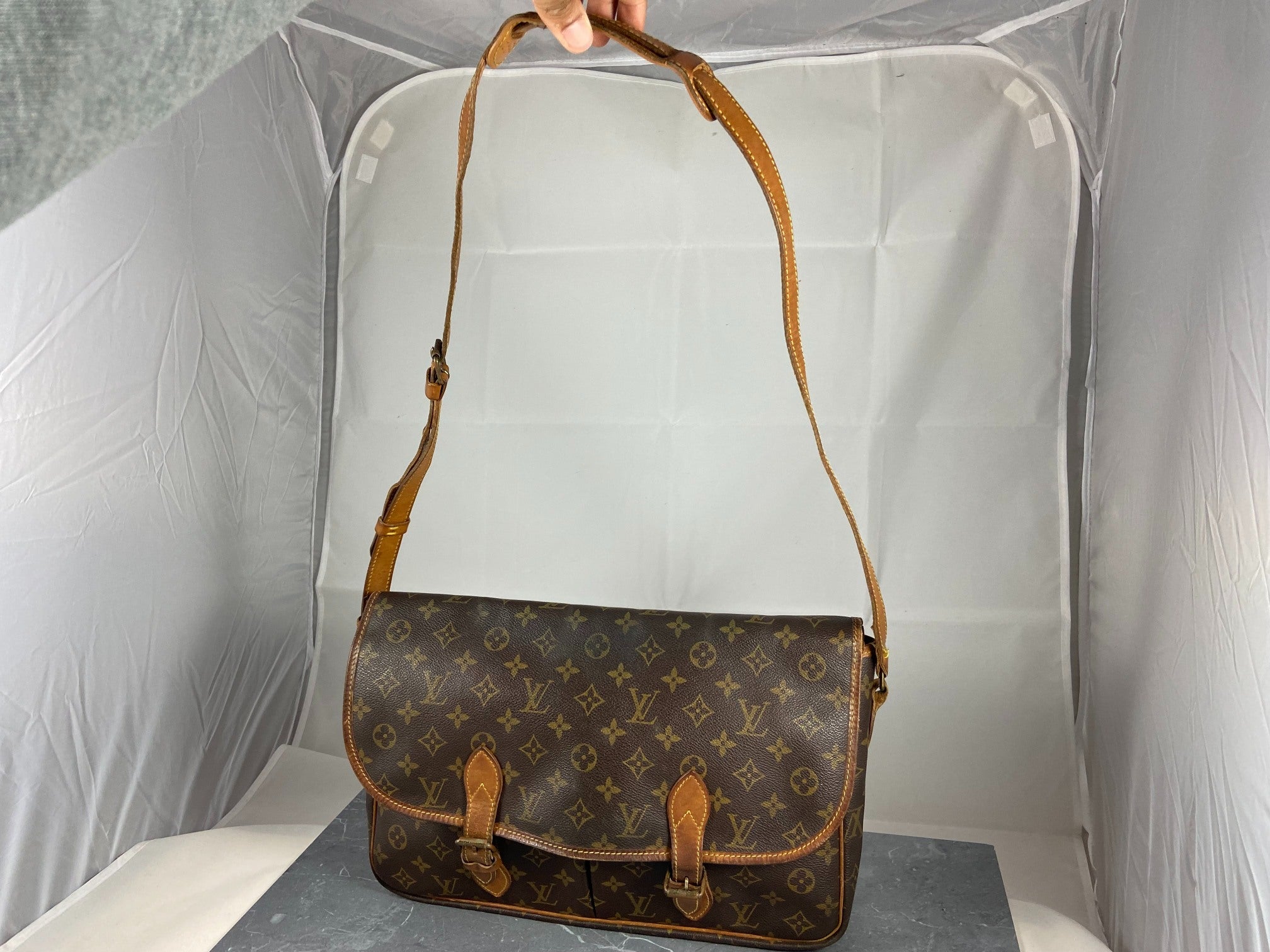 Louis Vuitton Gibeciere GM Messenger Bag Monogram Canvas