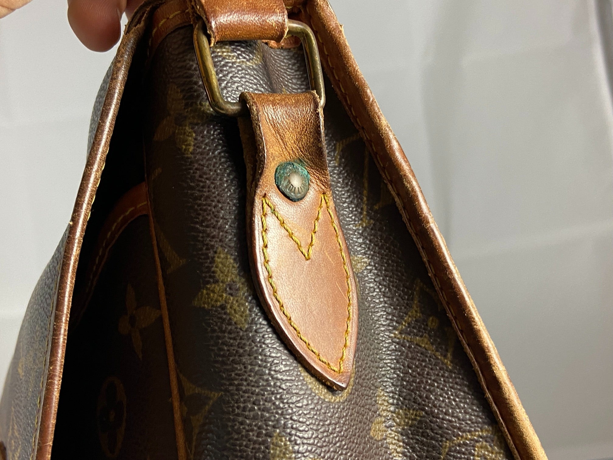 Louis Vuitton Gibeciere GM Messenger Bag Monogram Canvas