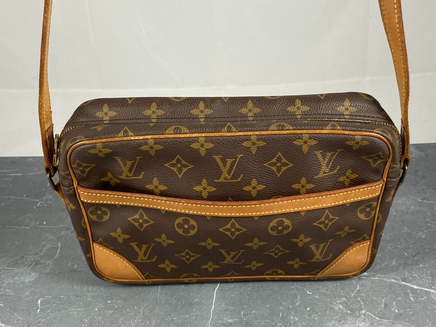Louis Vuitton Trocadero 27 Shoulder Bag Monogram Canvas