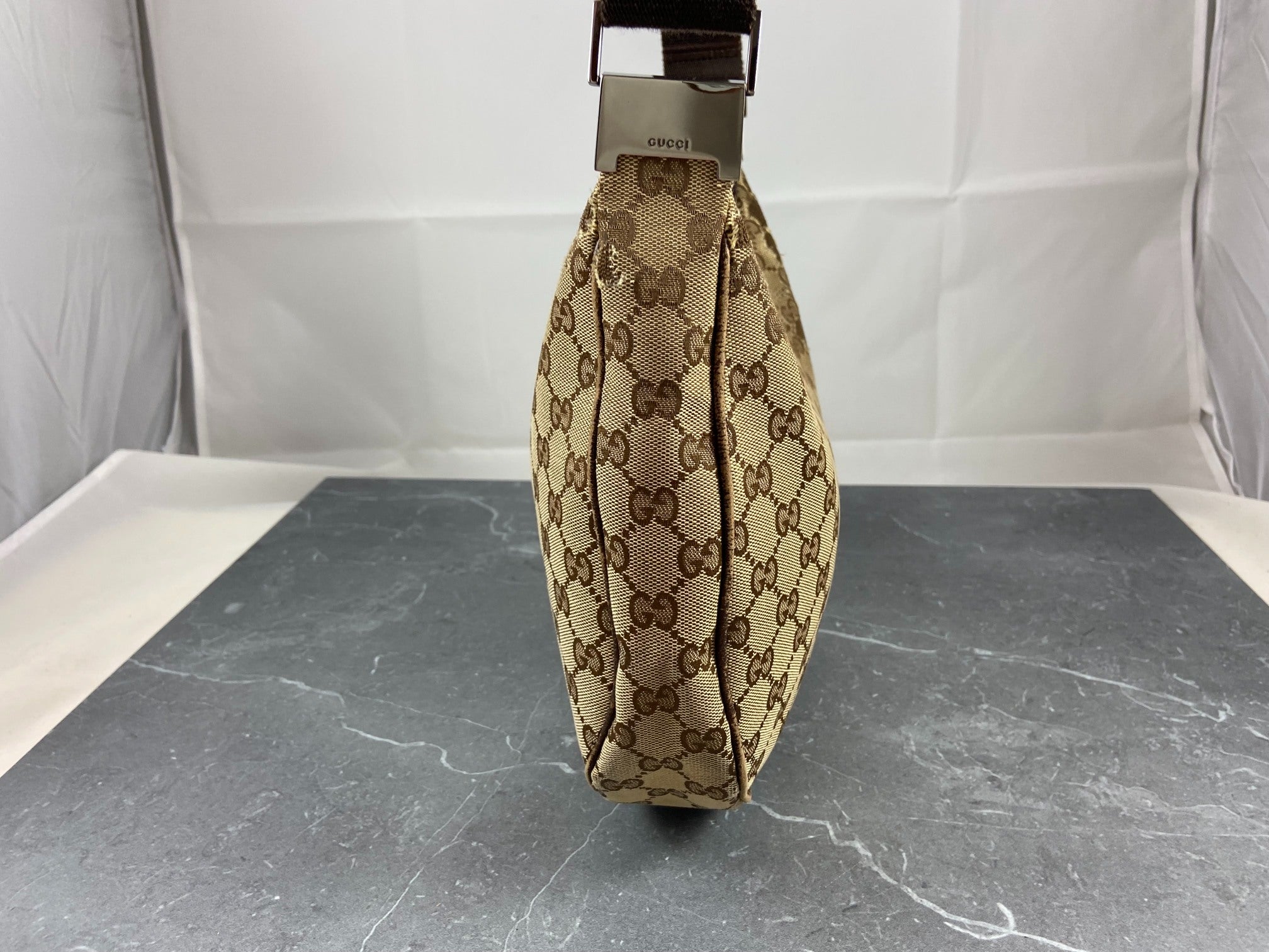 Gucci Shoulder / Messenger Bag Beige GG Monogram