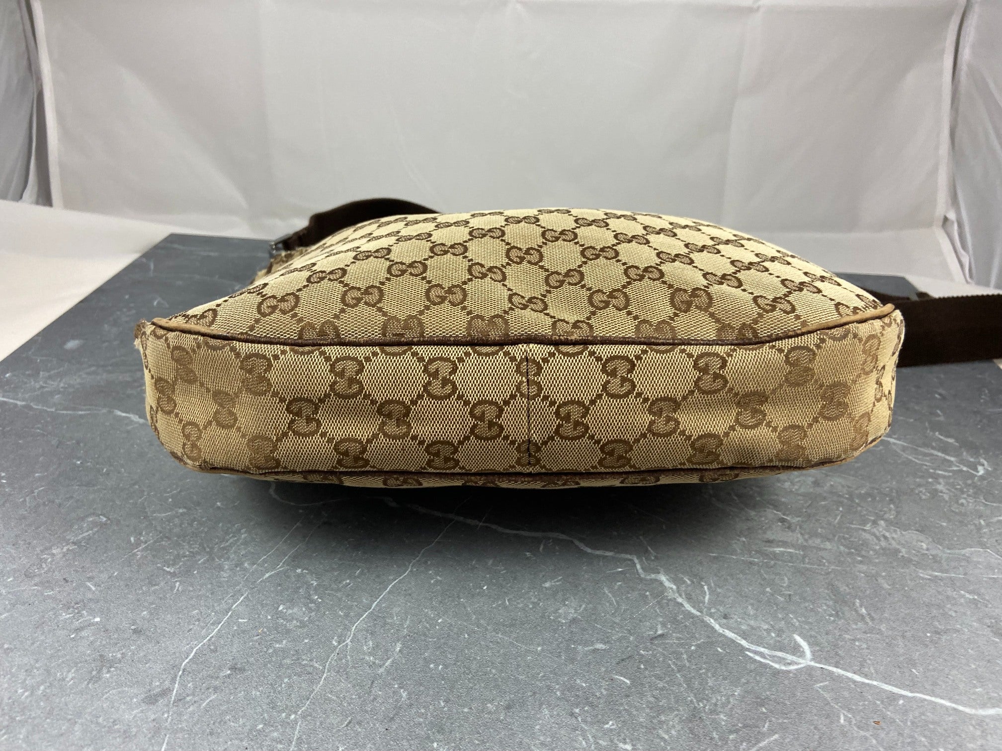 Gucci Shoulder / Messenger Bag Beige GG Monogram