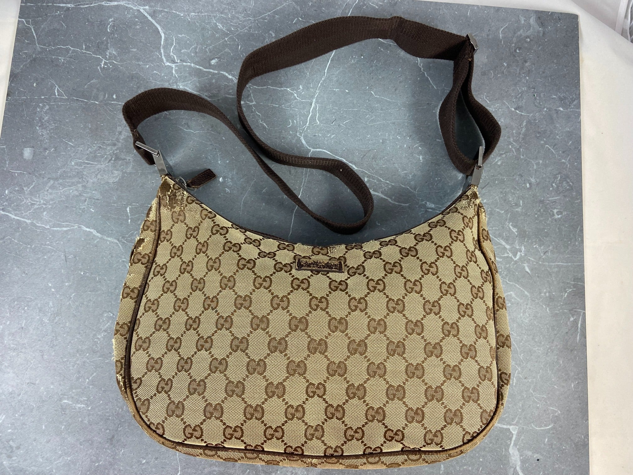 Gucci Shoulder / Messenger Bag Beige GG Monogram