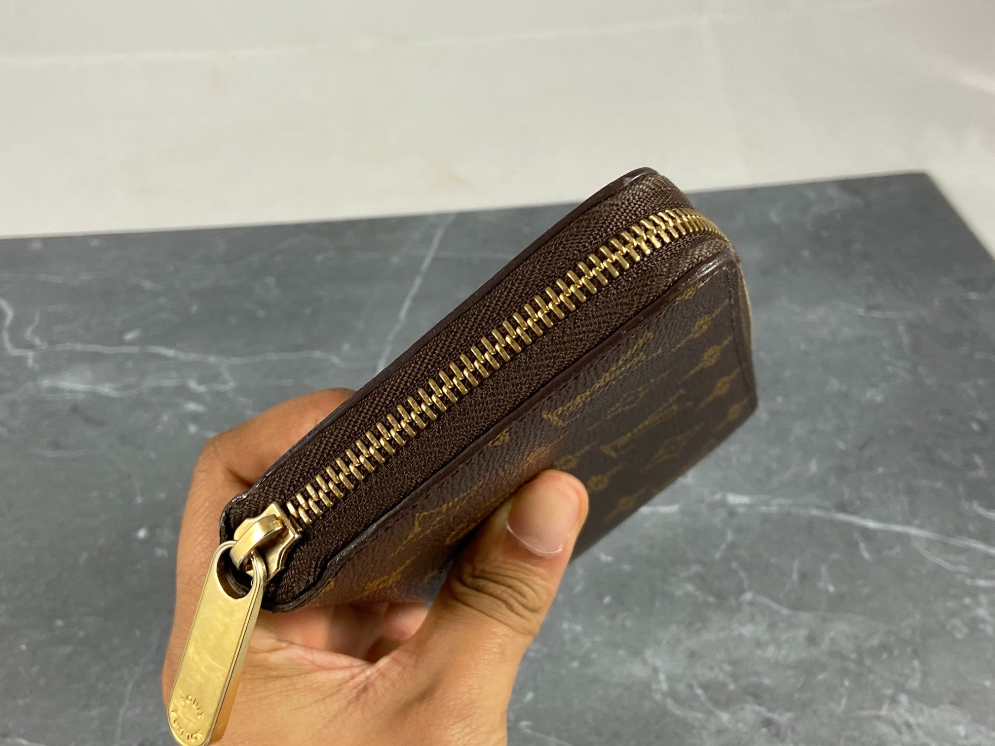 Louis Vuitton Monogram Canvas Zippy Wallet