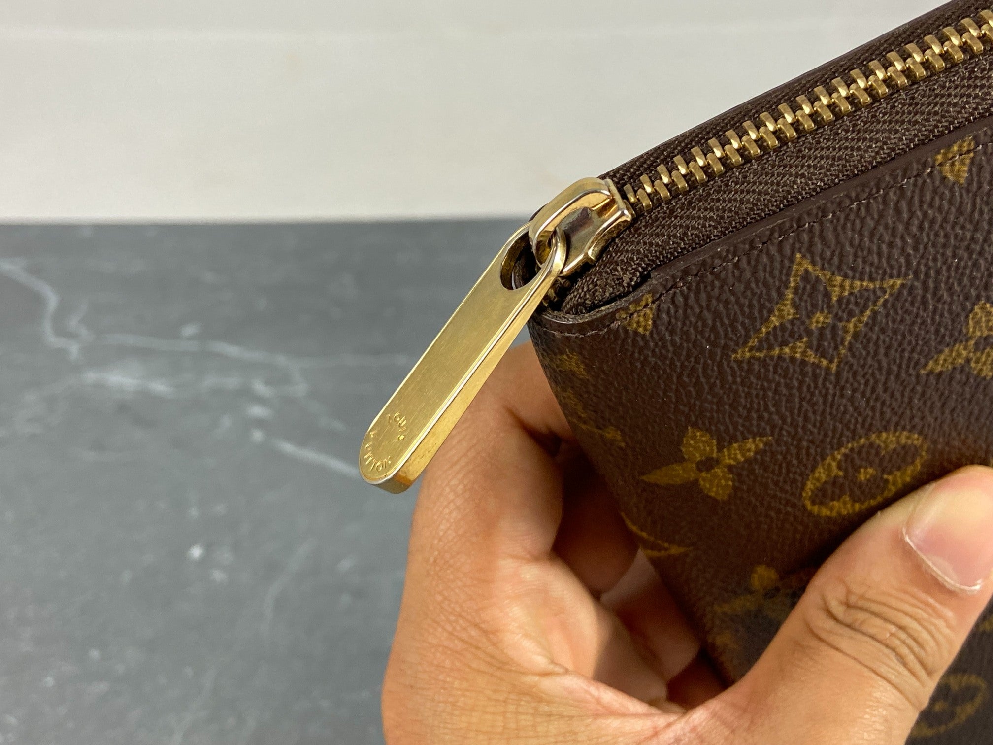 Louis Vuitton Monogram Canvas Zippy Wallet