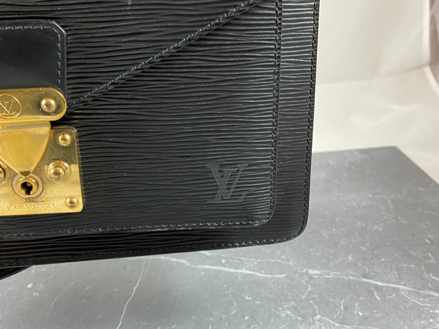 Louis Vuitton Monceau 28 Black Epi Leather