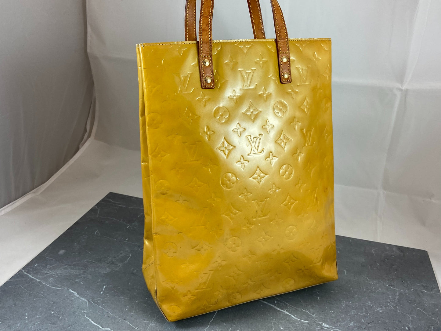 Louis Vuitton Reade MM Yellow Vernis Leather