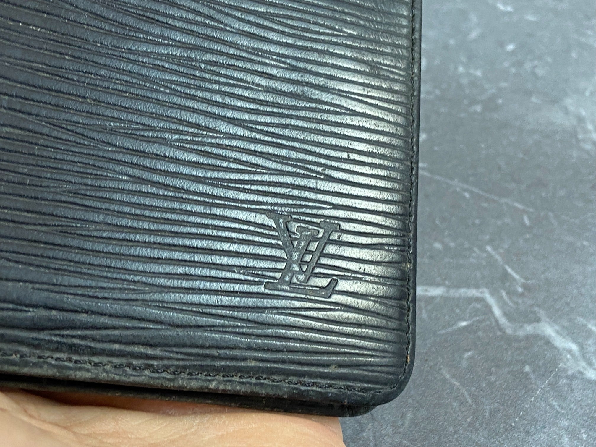 Louis Vuitton Bifold Card Case Black Epi Leather