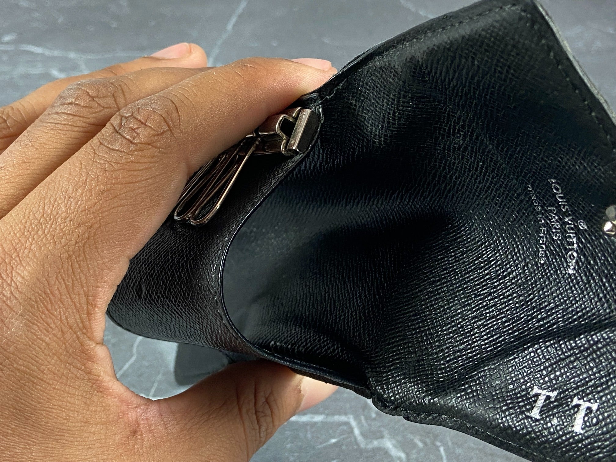 Louis Vuitton Key Holder Damier Graphite Canvas - Main Image