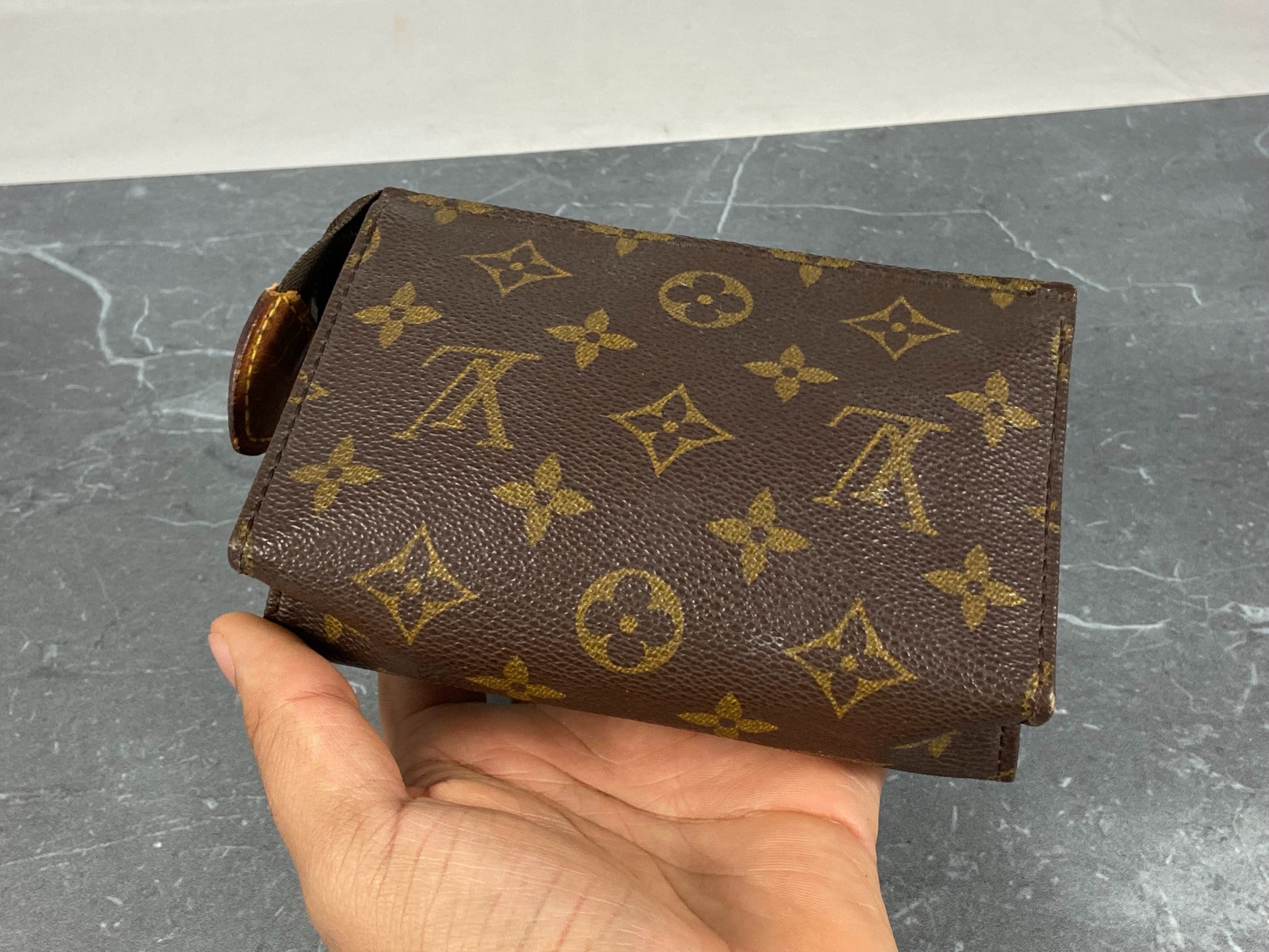 Louis vuitton pochette toilette 15 hot sale