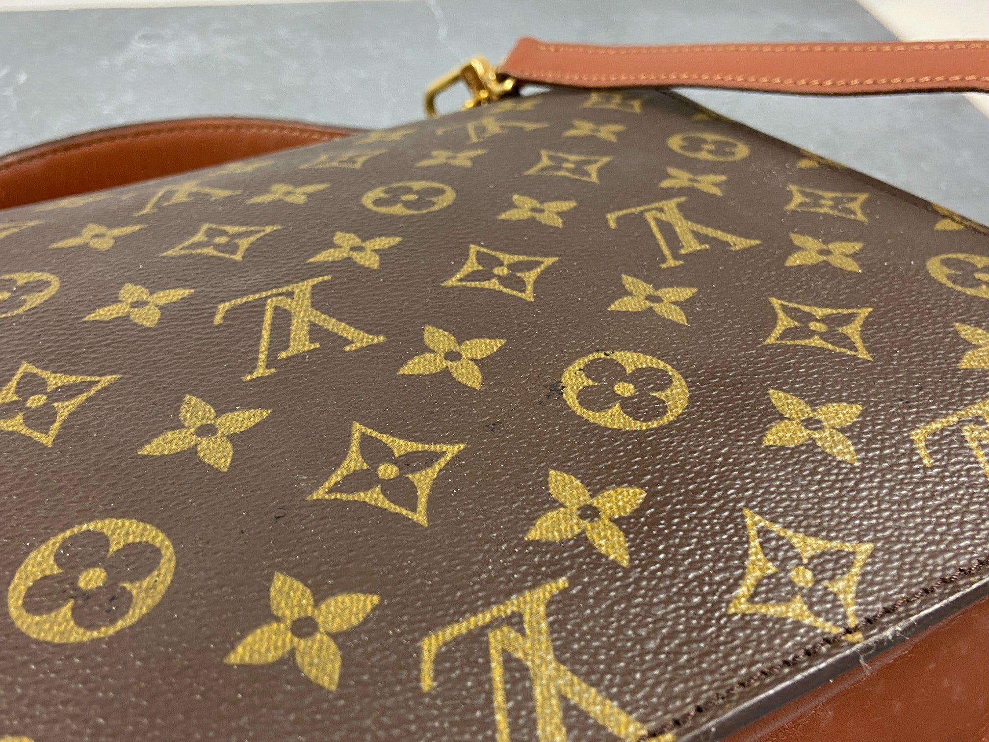 Louis Vuitton Monceau 28 Monogram Canvas