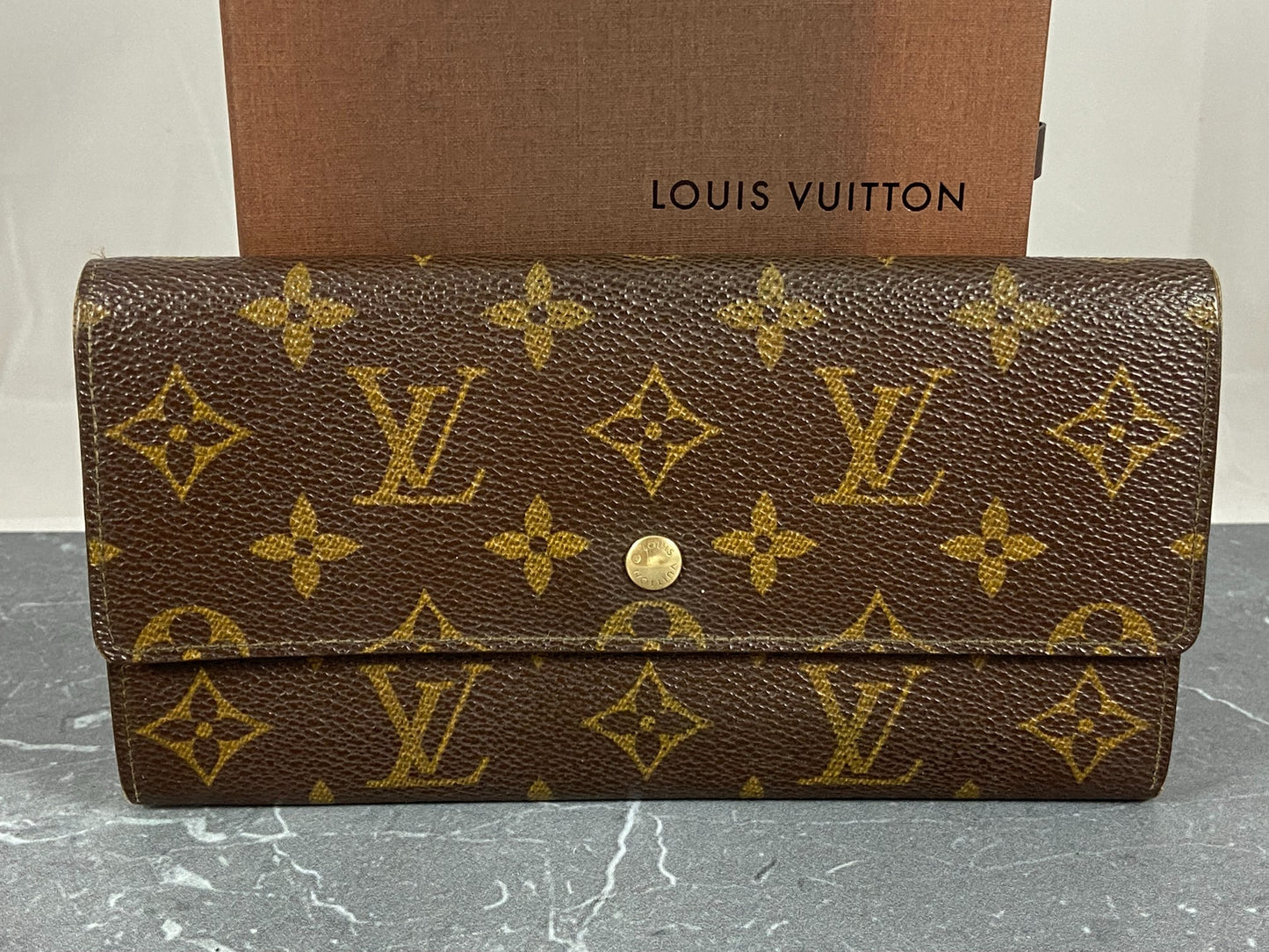 Louis Vuitton Sarah Wallet Monogram Canvas incl. Box